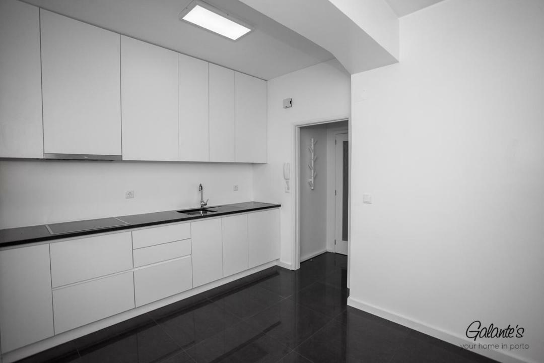 Downtown 3 Bedroom With Balcony - Quiet Street - Family Friendly - Groups OOporto Extérieur photo